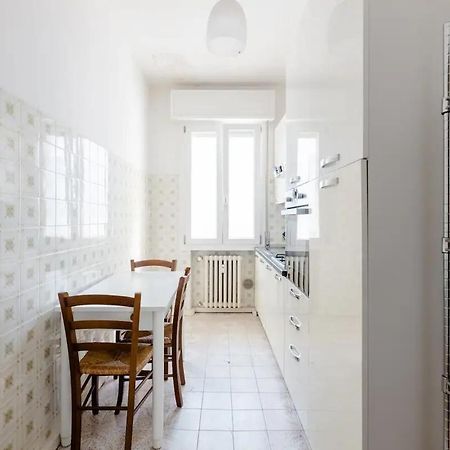Spaziosa Matrimoniale Nel Centro Di Modena Apartman Kültér fotó
