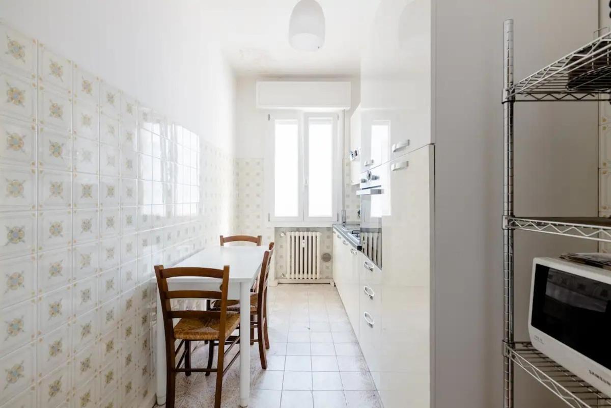 Spaziosa Matrimoniale Nel Centro Di Modena Apartman Kültér fotó